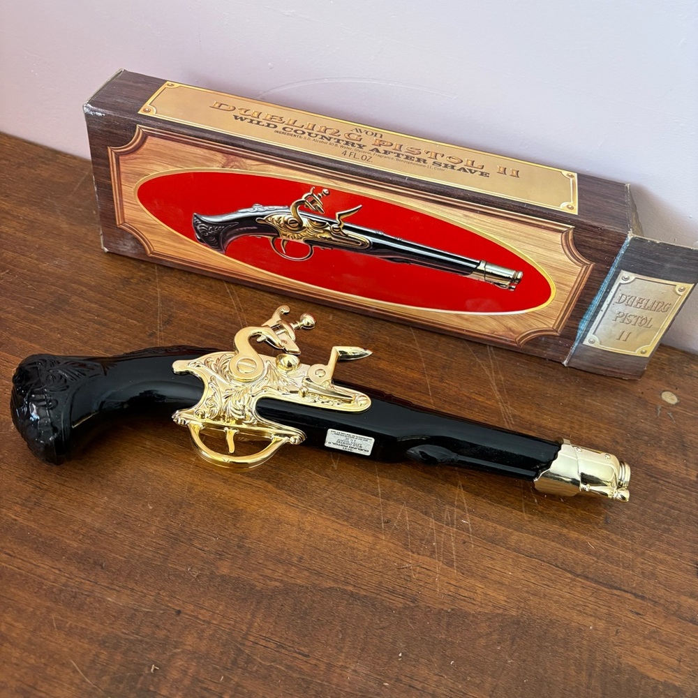 💚Avon Vintage Dueling Pistol II After Shave Decanter